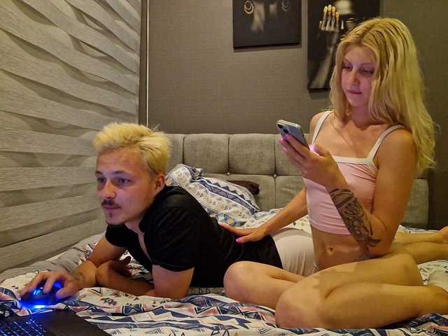 Live sex webcam photo for Sexymoles #291017153