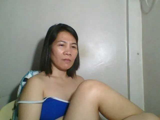 Live sex webcam photo for Sexynipps #276332155