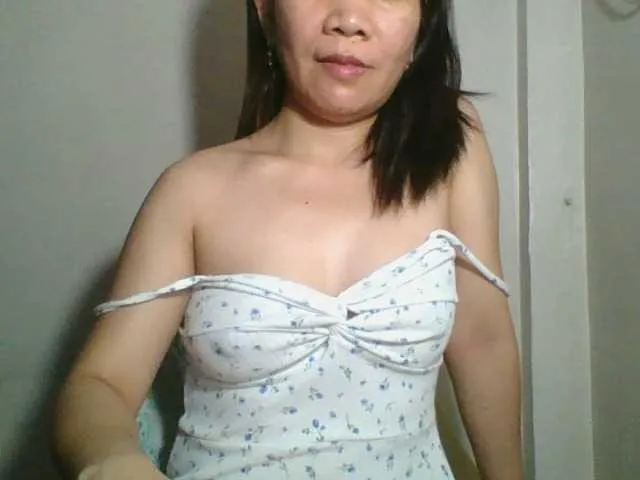 Live sex webcam photo for Sexynipps #277572164