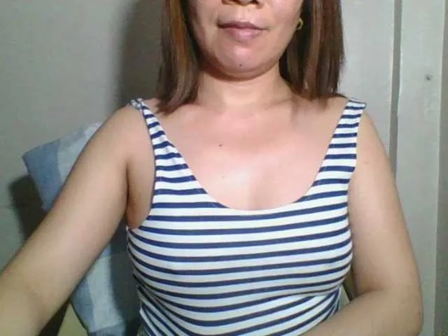 Live sex webcam photo for Sexynipps #290303891