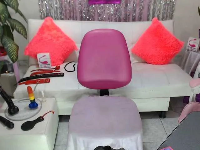 Live sex webcam photo for Sexypamela #290540558