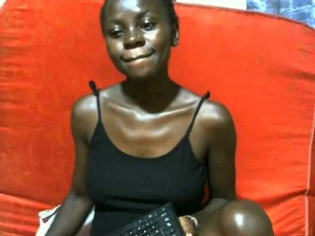 Live sex webcam photo for Sexysandra69 #277237652