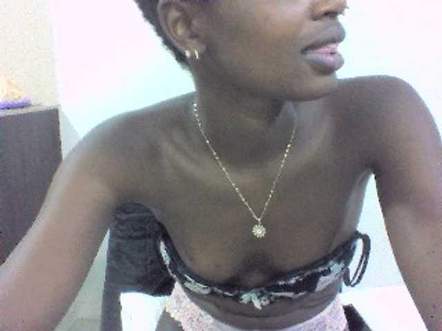 Live sex webcam photo for Sexyvanny #278125151