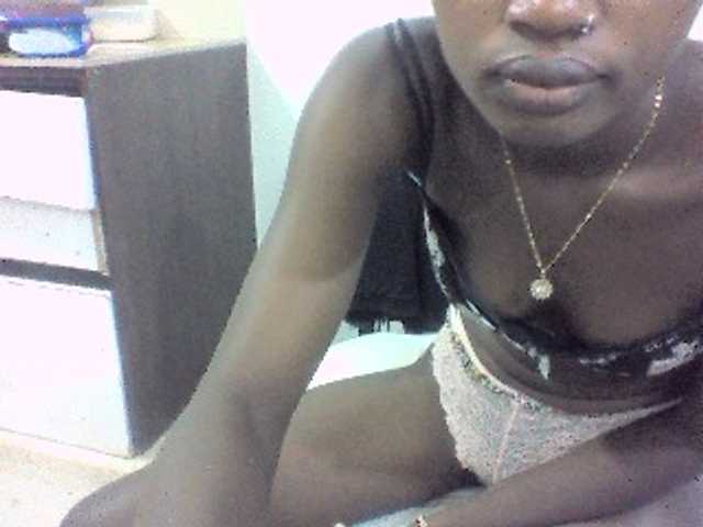 Live sex webcam photo for Sexyvanny #278135021