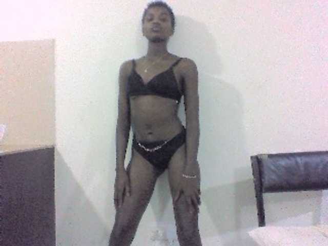 Live sex webcam photo for Sexyvanny #278143274