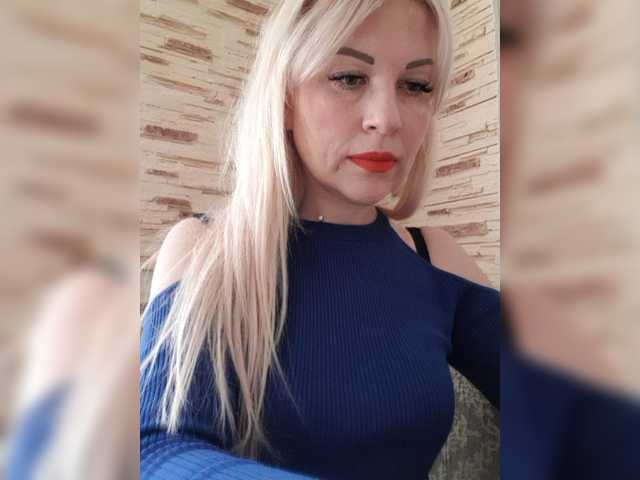 Live sex webcam photo for Sexywoman999 #272215717