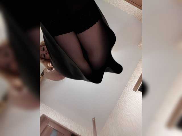 Live sex webcam photo for Sexywoman999 #272422362