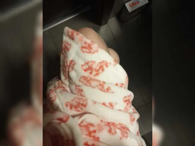 Live sex webcam photo for Sexywoman999 #273560611