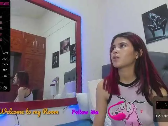 Live sex webcam photo for Sexyy-Candy #272136028