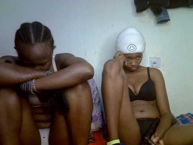 Live sex webcam photo for Sexyy-Duo #294214187