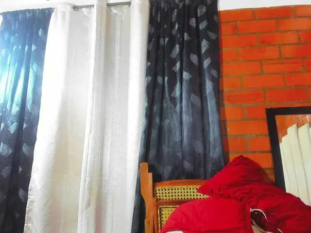 Live sex webcam photo for SexyyParty #272139737