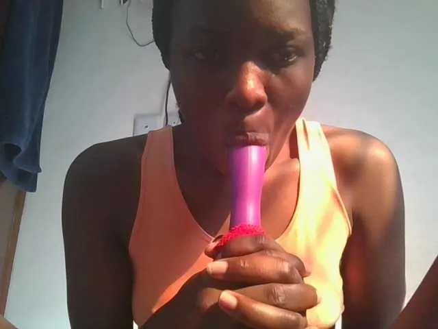 Live sex webcam photo for Sexyyass #291251294