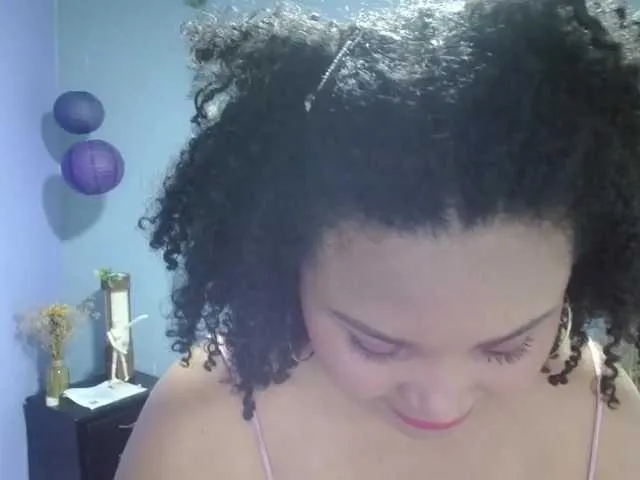 Live sex webcam photo for Shahiira #271686564