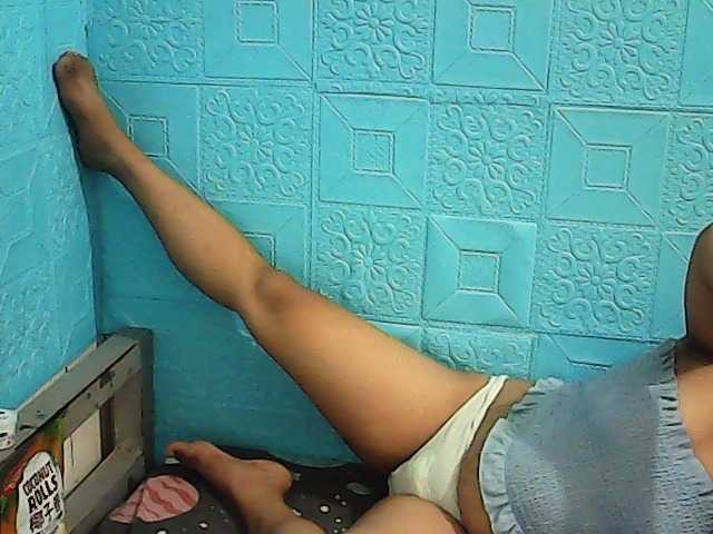 Live sex webcam photo for ShailaJeen #292141059