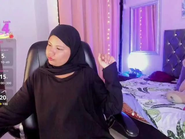 Live sex webcam photo for Shaira-Awada #290663319
