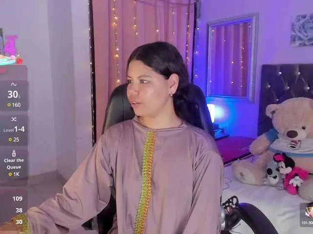 Live sex webcam photo for Shaira-Awada #290751840
