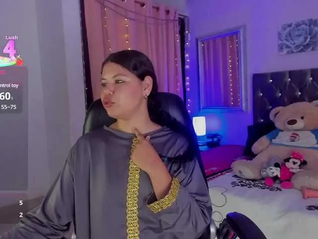 Live sex webcam photo for Shaira-Awada #290800787