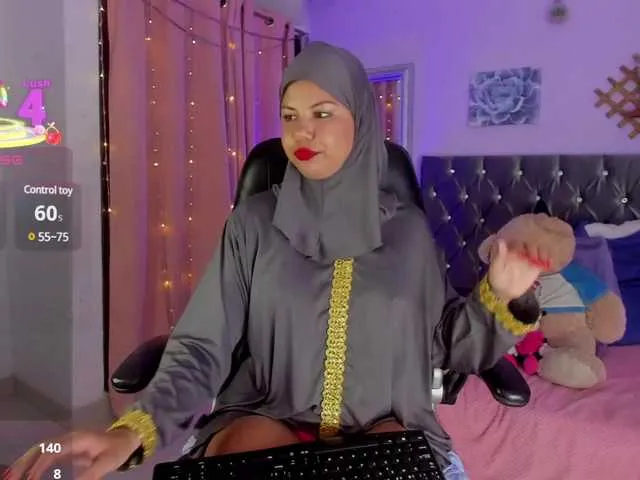 Live sex webcam photo for Shaira-Awada #291037819