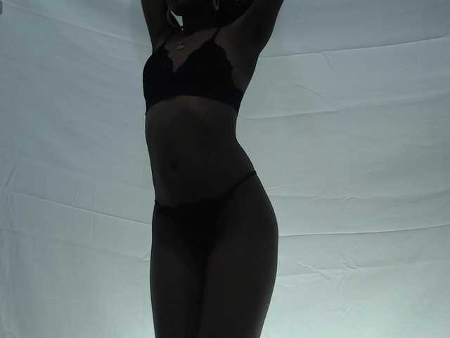 Live sex webcam photo for ShairaJonnes #277292687