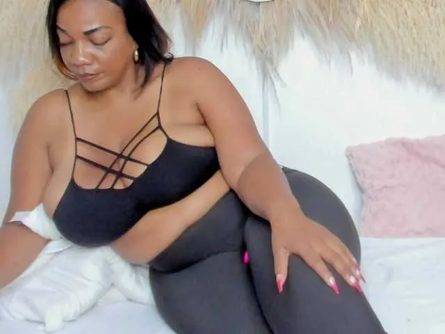 Live sex webcam photo for Shakebigass #292441961