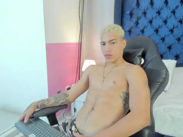 Live sex webcam photo for Shakur-Beckhs #276031965