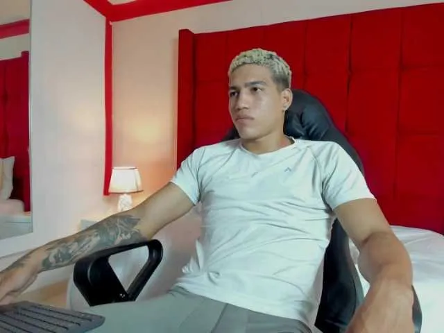 Live sex webcam photo for Shakur-Beckhs #276242832