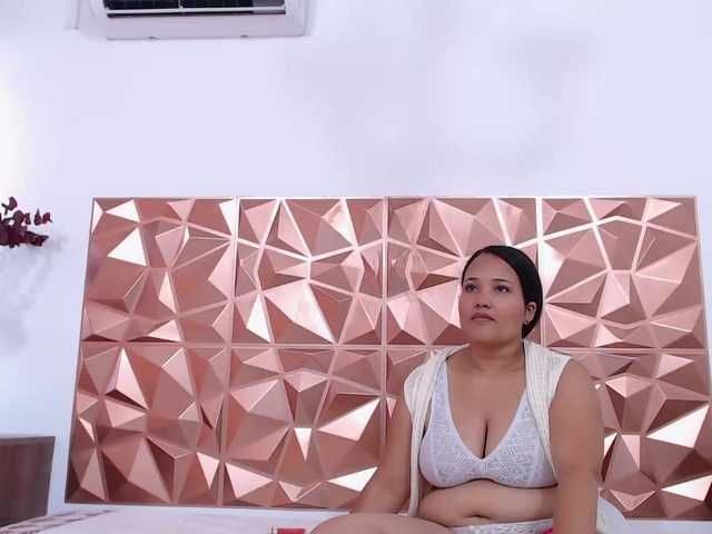 Live sex webcam photo for ShalunaBellucci #276491009