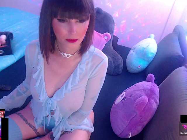 Live sex webcam photo for Shan1302 #290458805