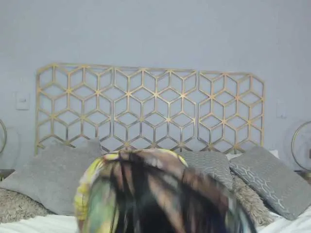 Live sex webcam photo for Shana3 #274211857