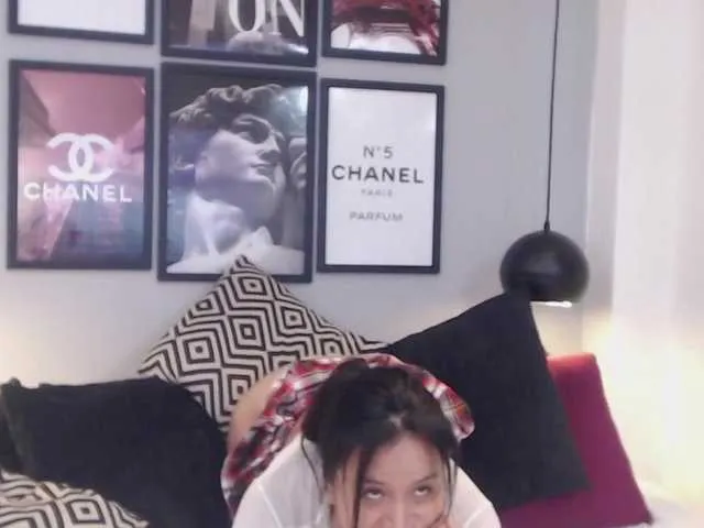 Live sex webcam photo for Shana3 #274308639