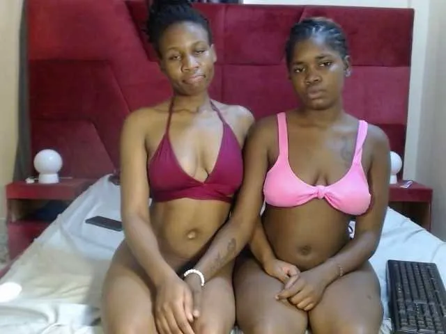 Live sex webcam photo for Shancurves #291661391