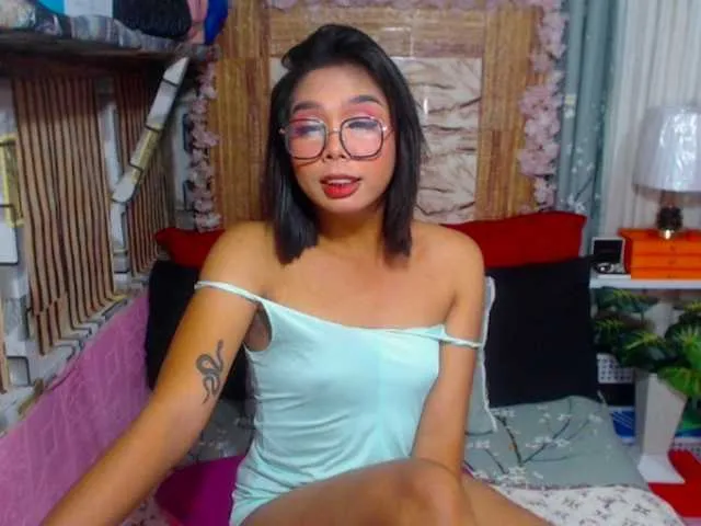 Live sex webcam photo for ShaneImpress #290347986
