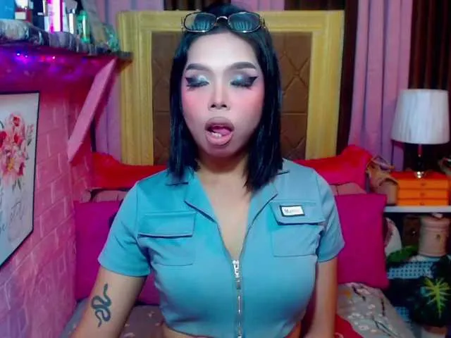 Live sex webcam photo for ShaneImpress #291360724