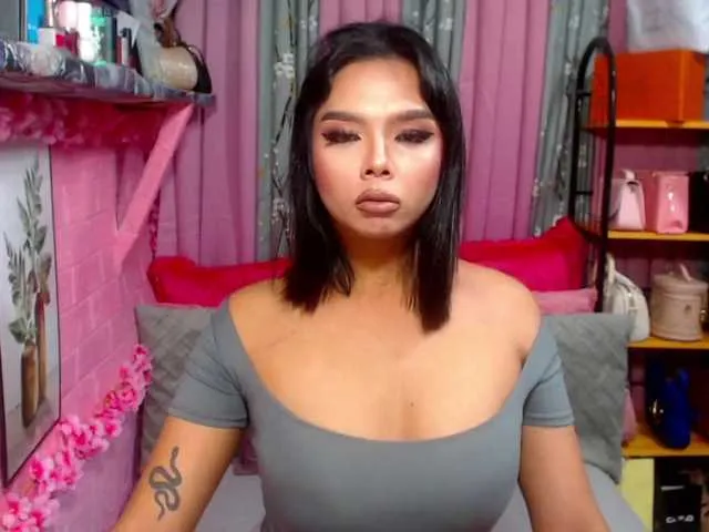 Live sex webcam photo for ShaneImpress #291805974
