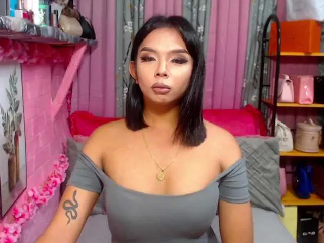 Live sex webcam photo for ShaneImpress #291819540