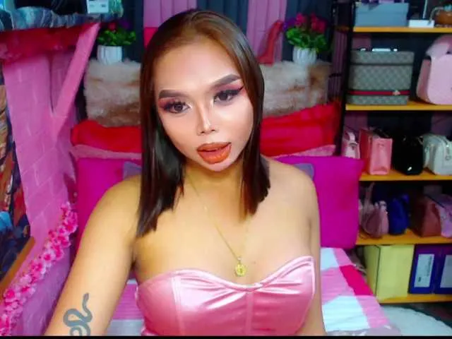 Live sex webcam photo for ShaneImpress #292028150