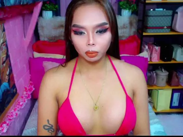 Live sex webcam photo for ShaneImpress #292070352