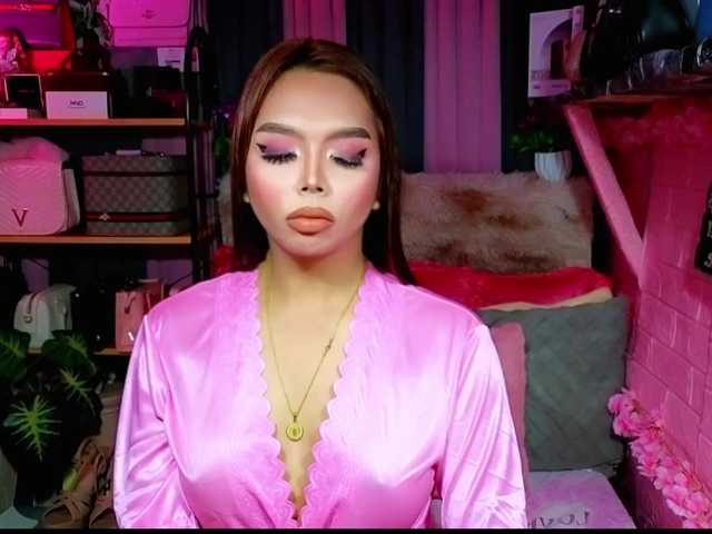 Live sex webcam photo for ShaneImpress #292158452