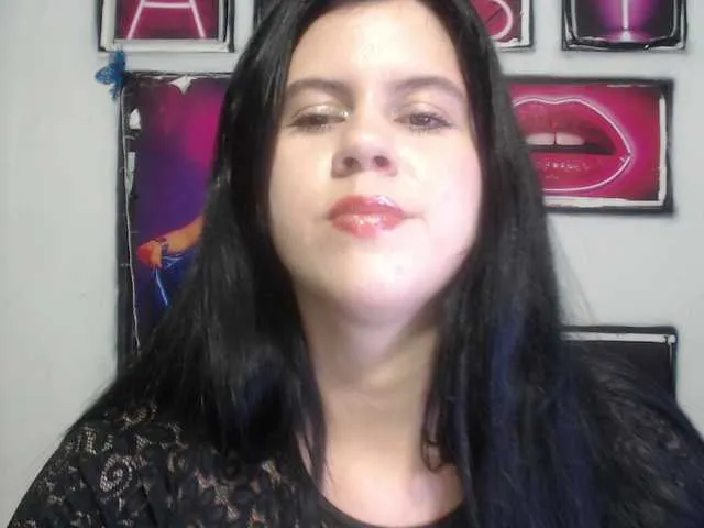 Live sex webcam photo for ShanellMoore #290474460