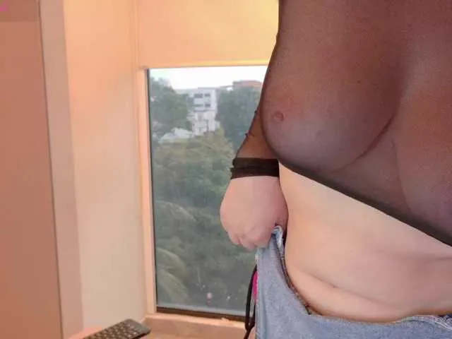 Live sex webcam photo for ShanellMoore #291966557