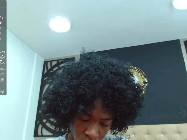 Live sex webcam photo for Shanelle3 #276483305