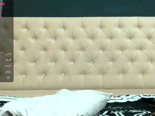 Live sex webcam photo for Shanelle3 #276711510