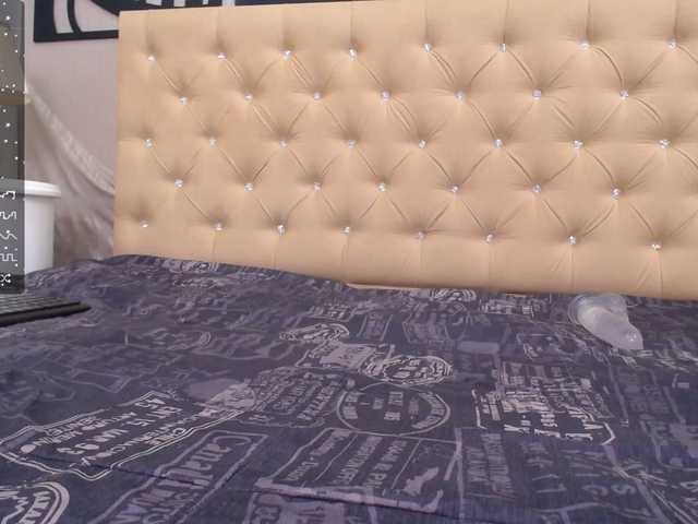 Live sex webcam photo for Shanelle3 #277430041