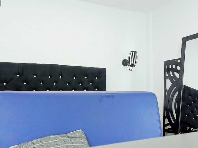 Live sex webcam photo for Shanelle3 #290931451