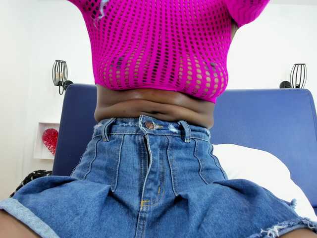 Live sex webcam photo for Shanelle3 #291004354