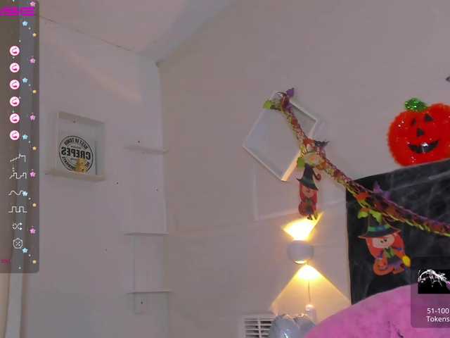 Live sex webcam photo for Shanna03 #276575043