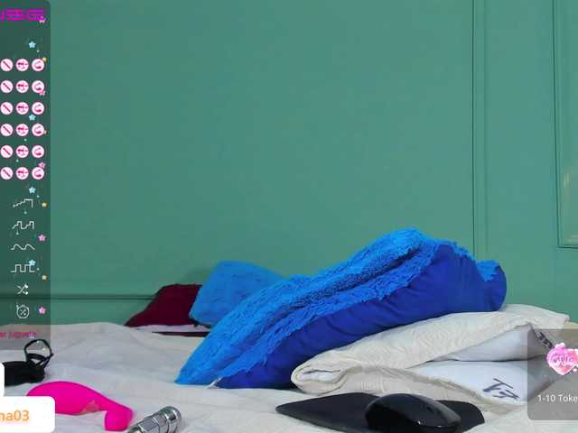 Live sex webcam photo for Shanna03 #276902976