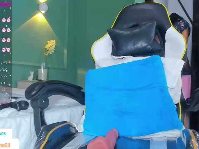 Live sex webcam photo for Shanna03 #277128369