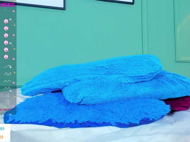 Live sex webcam photo for Shanna03 #277142340