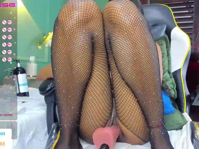 Live sex webcam photo for Shanna03 #277233291